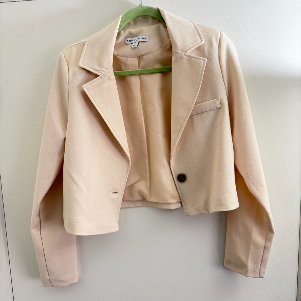 AND NOW THIS - cream jacket / blazer. Cropped. Size XS